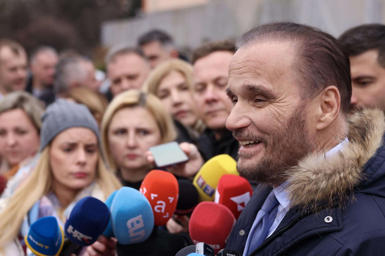 06.12.2023., Sarajevo, Bosna i Hercegovina - Odvjetnik Anto Nobilo dao je izjavu medijima nakon rocista Miloradu Dodiku na Sud BiH. Photo: Armin Durgut/PIXSELL