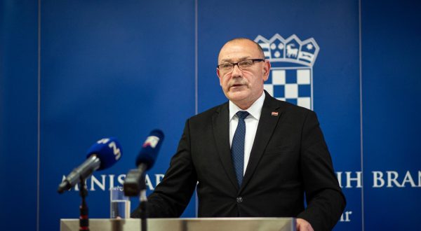 06.12.2023., Zagreb - Potpredsjednik Vlade i ministar branitelja Tomo Medved dao je izjavu za medije na temu Zakona o izmjenama i dopunama Zakona o hrvatskim braniteljima iz Domovinskog rata i clanovima njihovih obitelji, koji je danas na drugom citanju u Hrvatskom saboru. Photo: Neva Zganec/PIXSELL
