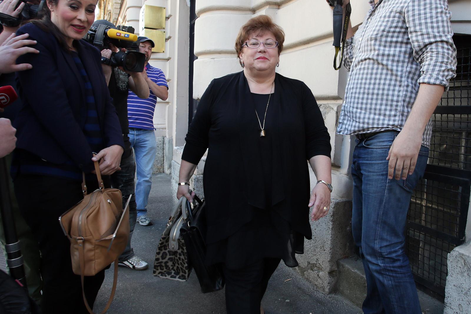 07.05.2015., Zagreb - Osumnjicene zbog zloupotrebe polozaja i trgovanje utjecajem u aferi Agram odvoze s ispitivanja u USKOK-u. Odvjetnica Visnja Drenski Lasan.rPhoto: Jurica Galoic/PIXSELLrrrrrr