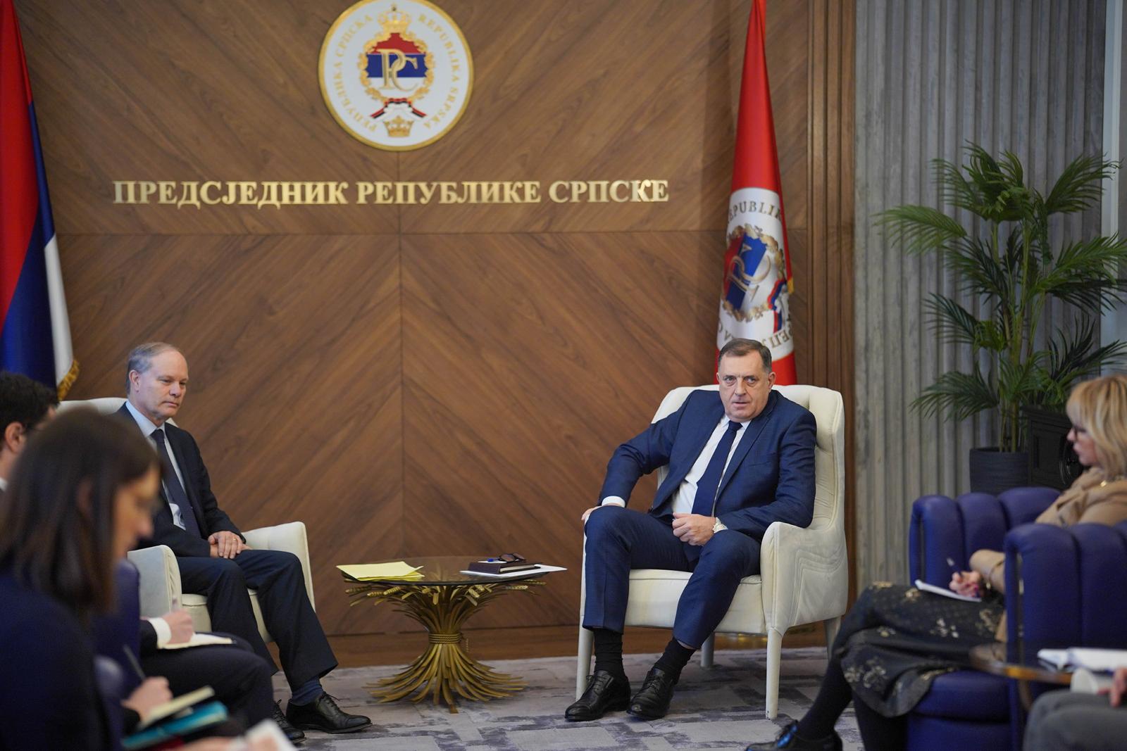 07.12.2023., Palata Republike, Banja Luka (BiH) - Predsjednik Republike Srpske Milorad Dodik razgovarao je sa specijalnim izaslanikom Francuske za Zapadni Balkan Reneom Trokazom (Rene Troccaz). Trokaz je na ovu duznost stupio prije mjesec dana.   Photo: Dejan Rakita/PIXSELL