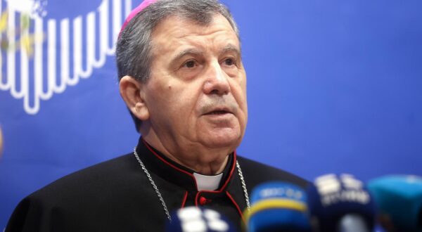 08.04.2023., Sarajevo, Bosna i Hercegovina - Uskrsnja poruka i konferencija za medije nadbiskupa metropolita vrhbosanskog i apostolskog upravitelja Vojnog ordinarijata u BiH mons. Tome Vuksica. Photo: Armin Durgut/PIXSELL