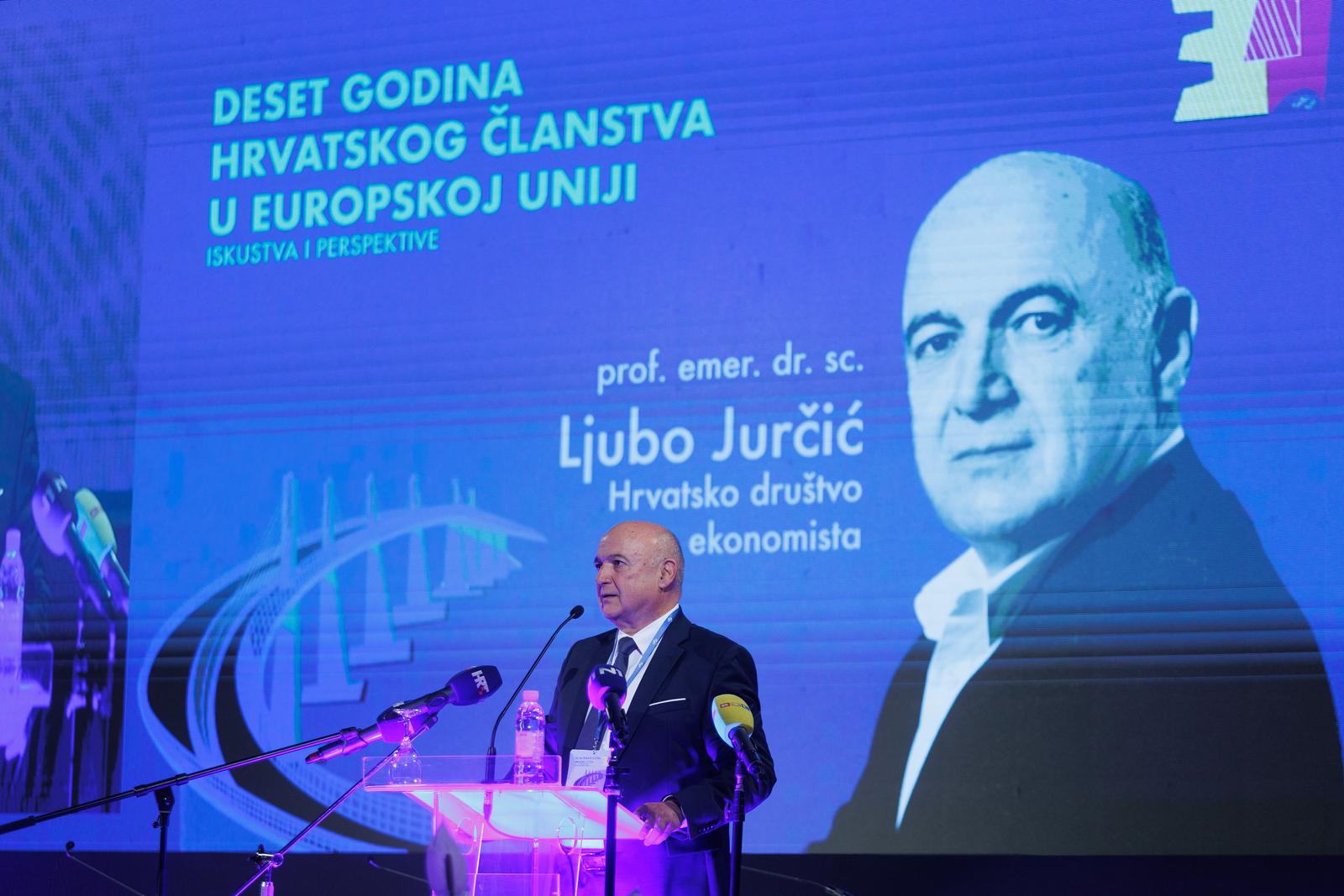 8.11.2023., Opatija - Tradicionalno savjetovanje Hrvatskog drustva ekonomista "Ekonomska politika Hrvatske u 2024.", koje se odrzava u Opatiji. Raspravljalo se o ekonomskoj i fiskalnoj politici u iducoj godini te drugim akutalnim gospodarskim pitanjima. Ljubo Jurcic. Photo: Nel Pavletic/PIXSELL