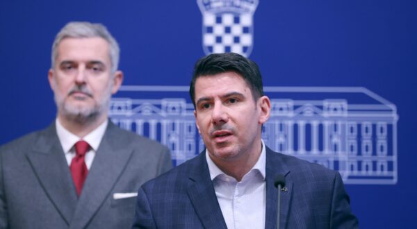 08.12.2023., Zagreb - Na konferenciji za medije Mosta odrzanoj u Saboru o aktualnim temema govorili su Nino Raspudic i Nikola Grmoja.
 Photo: Patrik Macek/PIXSELL