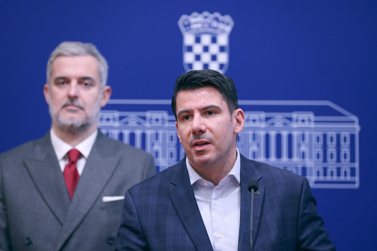 08.12.2023., Zagreb - Na konferenciji za medije Mosta odrzanoj u Saboru o aktualnim temema govorili su Nino Raspudic i Nikola Grmoja.
 Photo: Patrik Macek/PIXSELL