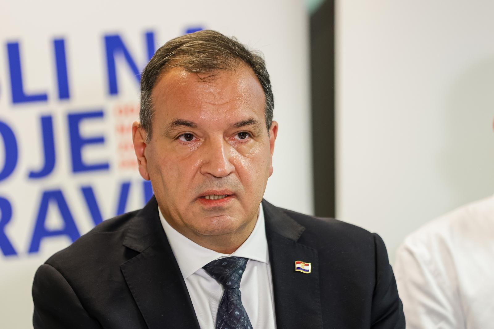 08.12.2023., Zagreb - Konferencija za medije povodom nadolazece rekonstrukcije Klinike za tumore Zagreb KBC Sestre milosrdnice te znacajnog smanjenja listi cekanja na bolnicku dijagnostiku u istoj zdravstvenoj ustanovi. Vili Beros Photo: Luka Stanzl/PIXSELL