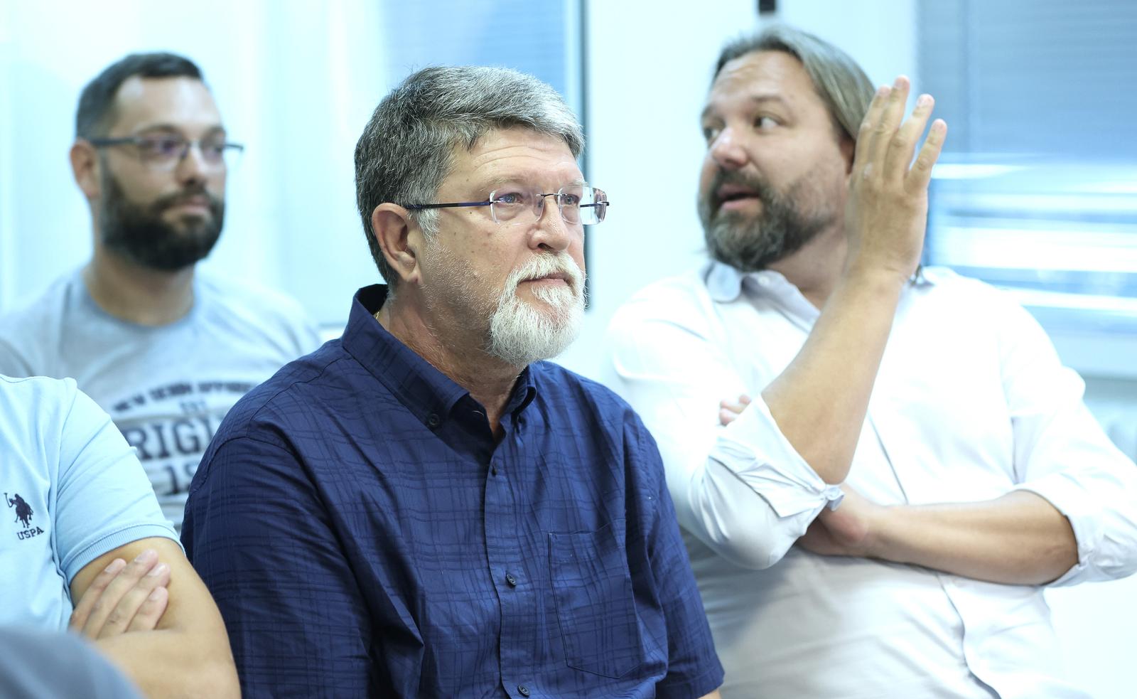 09.09.2023., Zagreb - Sjednica Glavnog odbora SDP-a na kojoj se napocetku svima obratio predsjednik stranke Pedja Grbin. Tonino Picula Photo: Sanjin Strukic/PIXSELL