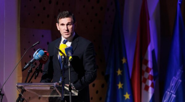 11.01.2023., Split - Premijer Andrej Plenkovic na obiljezavanju 33. obljetnice osnutka HDZ-a Split.
Tomislav Suta
   Photo: Miroslav Lelas/PIXSELL