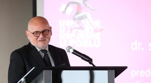 13.10.2023., Zagreb - Konferencija Hrvatske gospodarske komore i Hrvatskog olimpijskog odbora Uspjesne u sportu, uspjesne u poslu. Prisutnima su se uvodno obratili predsjednik Hrvatske gospodarske komore Luka Burilovic, predsjednik Hrvatskog olimpijskog odbora Zlatko Matesa, pravobraniteljica za ravnopravnost spolova Visnja Ljubicic i ministrica turizma i sporta Nikolina Brnjac. Zlatko Matesa.  Photo: Goran Stanzl/PIXSELL