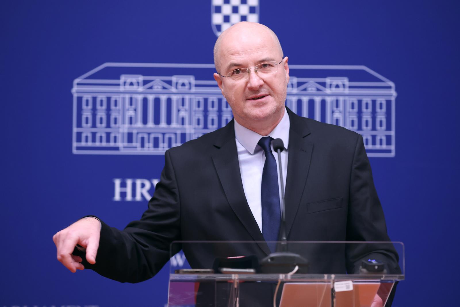 13.12.2023., Zagreb - Na konferenciji za medije Domovinskog pokreta odrzanoj u Saboru o smjeni ministra Filipovica i drugim aktualnim temama govoroi je Mario Radic.
 Photo: Patrik Macek/PIXSELL