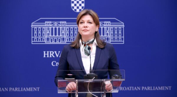 13.12.2023., Zagreb - Na konferenciji za medije  odrzanoj u Saboru o korupcijskom skandalu u Ministarstvu gospodarstva govorila je Karolina Vidovic Kristo.
 Photo: Patrik Macek/PIXSELL