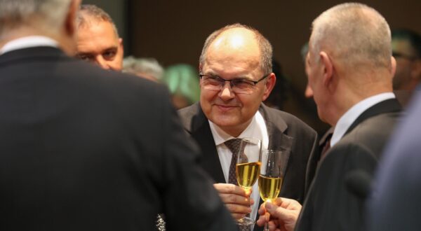 14.12.2023., Sarajevo, Bosna i Hercegovina - U zgradi institucija BiH odrzan je Bozicni prijem u organizaciji Predsjedateljice Vijeca ministara BiH Borjane Kristo. visoki predstavnik u BiH Christian Schmidt Photo: Armin Durgut/PIXSELL