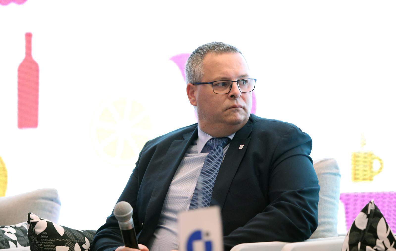 15.11.2021.,Sibenik-Direktor Hrvatske turisticke zajednice Kristjan Stanicic  je, zajedno s predstavnicima ugostitelja, Ministarstva turizma i sporta, Ministarstva poljoprivrede, Instituta za turizam te Hrvatske poljoprivredne komore sudjelovao na panel raspravi „Gastronomija – pokretac domace proizvodnje, promotor destinacije“.Uz direktora nazocili su Sandra Herman,Tugomir Majdak,Neven Ivandic,Radoslav Bobanovic i Vladimir Dedic.
 Photo: Dusko Jaramaz/PIXSELL