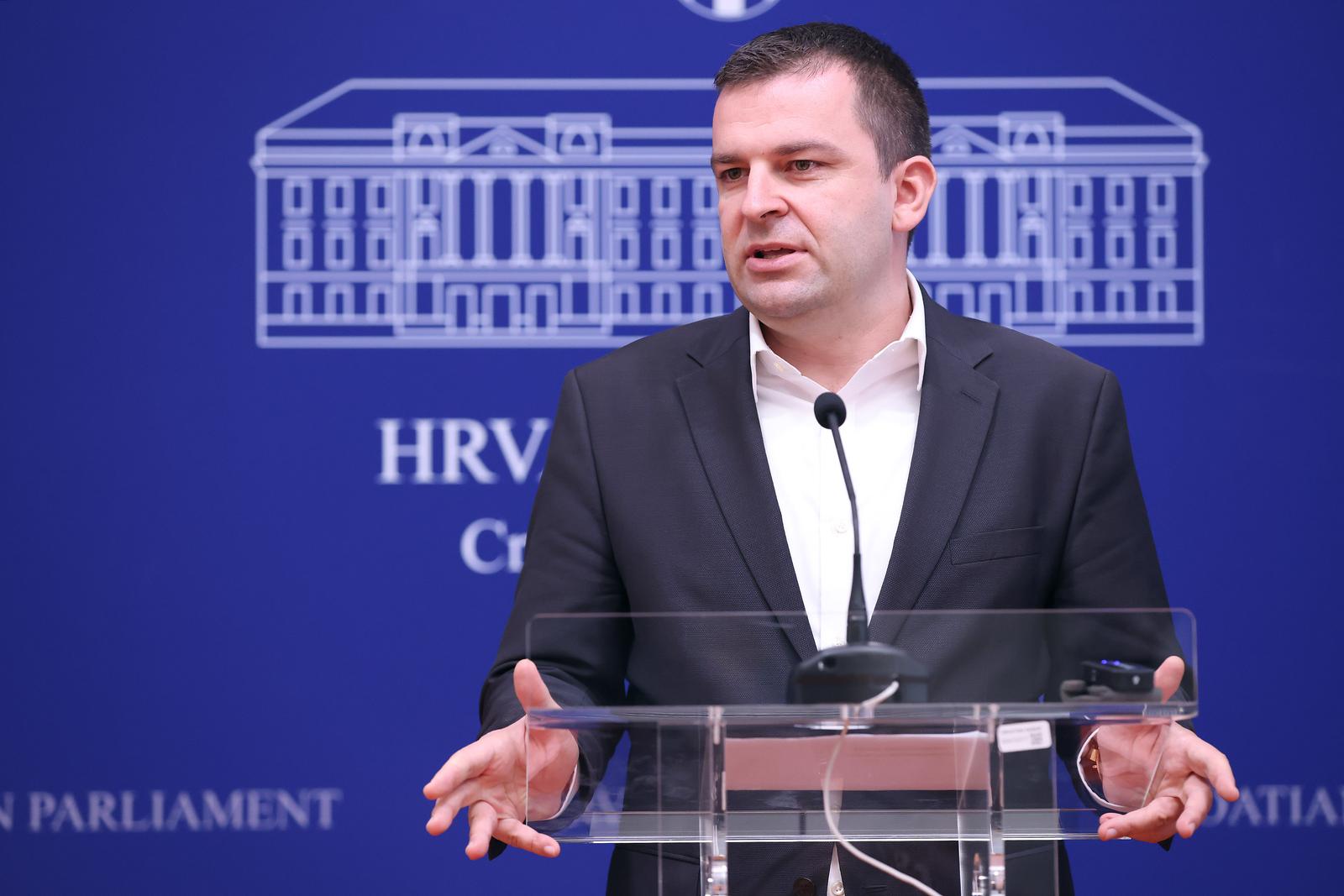 15.12.2023., Zagreb - Na konferenciji za medije odrzanoj u Saboru o aktualnim temama govorili su Dario Hrebak i Darko Klasic.
 Photo: Patrik Macek/PIXSELL