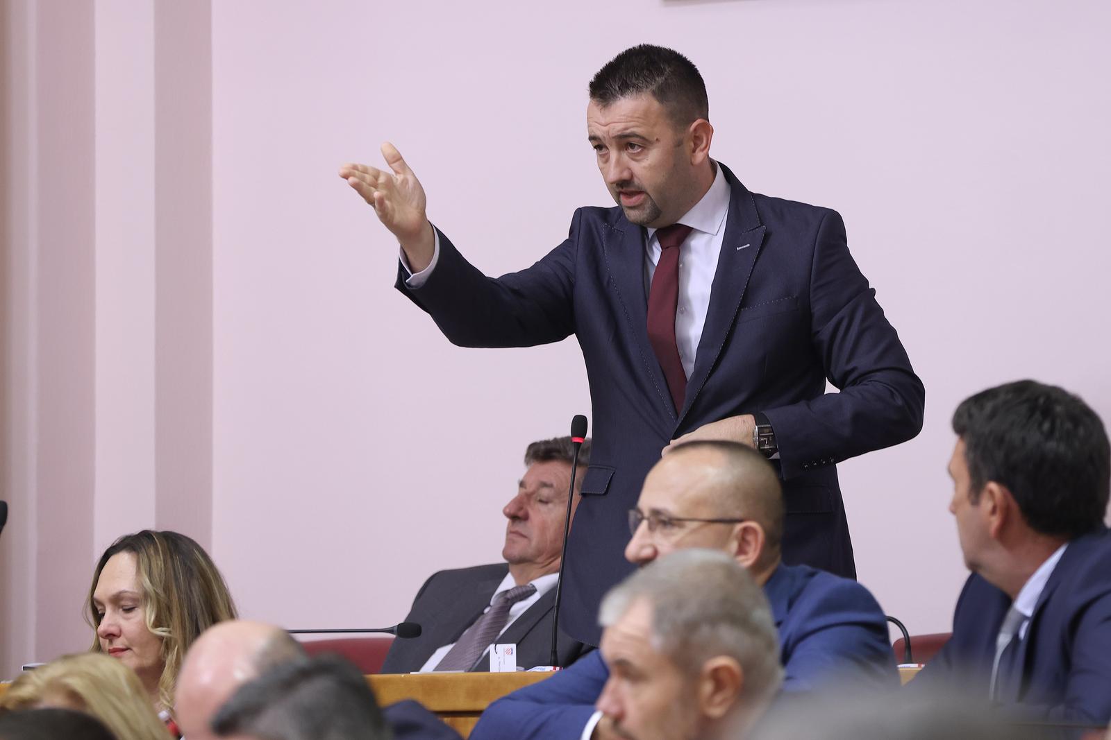 15.12.2023., Zagreb - Zastupnici su glasovanjem zavrsili 19. sjednicu, ali ih, prema najavama, iduci tjedan ocekuje izvanredna sjednica na kojoj ce biti izabran novi ministar gospodarstva.
 Photo: Patrik Macek/PIXSELL