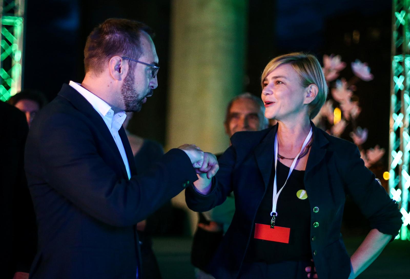 16.05.2021., Zagreb - Izborni stozer kandidata koalicije Mozemo! - Zagreb je NAS! - Zelena alternativa ORaH - Nova ljevica - Za Grad! za gradonacelnika Zagreba Tomislava Tomasevica u Muzeju suvremene umjetnosti. Tomislav Tomasevic, Sandra Bencic. rPhoto: Sanjin Strukic/PIXSELL
