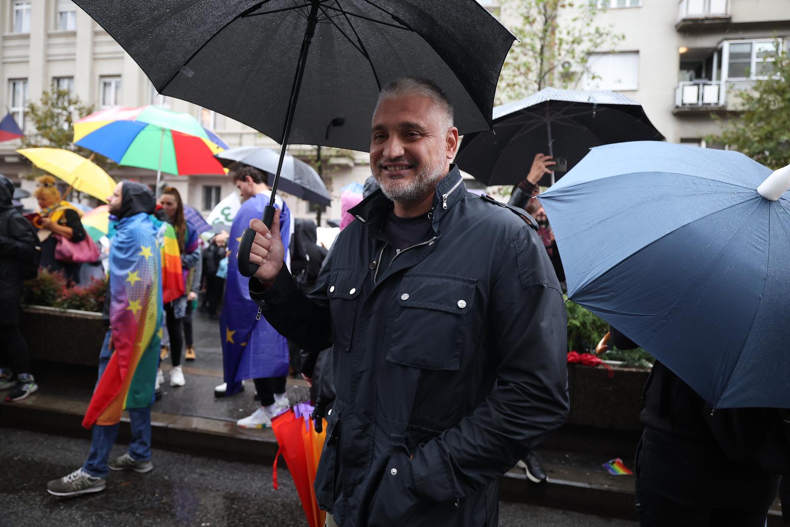 17, September, 2022, Belgrade - The organizers of Europride, despite the ban from the Ministry of Interior and the ruling of the Administrative Court, decided to exercise their democratic right and protest in front of the Administrative Court, and strong police forces are on the streets. Cedomir Jovanovic. Photo: Milan Maricic/ATAImages.

17, septembar, 2022, Beograd - Organizatori Europrajda su i pored zabrane MUP-a i presude Upravnog suda odlucili da iskoriste svoje demokratsko pravo i izadju na protest ispred Upravnog suda, a jake policijske snage su na ulicma. . Photo: Milan Maricic/ATAImages. Photo: Milan Maricic/ATAImages./PIXSELL