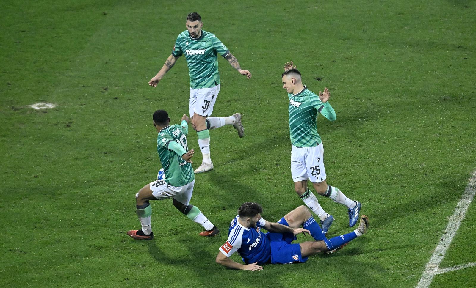 17.12.2023., stadion Maksimir, Zagreb - SuperSport HNL, 19. kolo, GNK Dinamo - HNK Hajduk. Zvonimir Sarlija, Vadis Odjidja-Ofoe, Filip Uremovic, Bruno Petkovic. Photo: Marko Lukunic/PIXSELL
