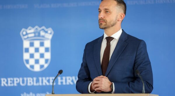 18.12.2023., Zagreb - Nakon sjednice Gospodarsko socijalnog vijeca medijima su se obratili Ivan Misetic, Mladen Novosel i Marin Piletic. Photo: Igor Kralj/PIXSELL