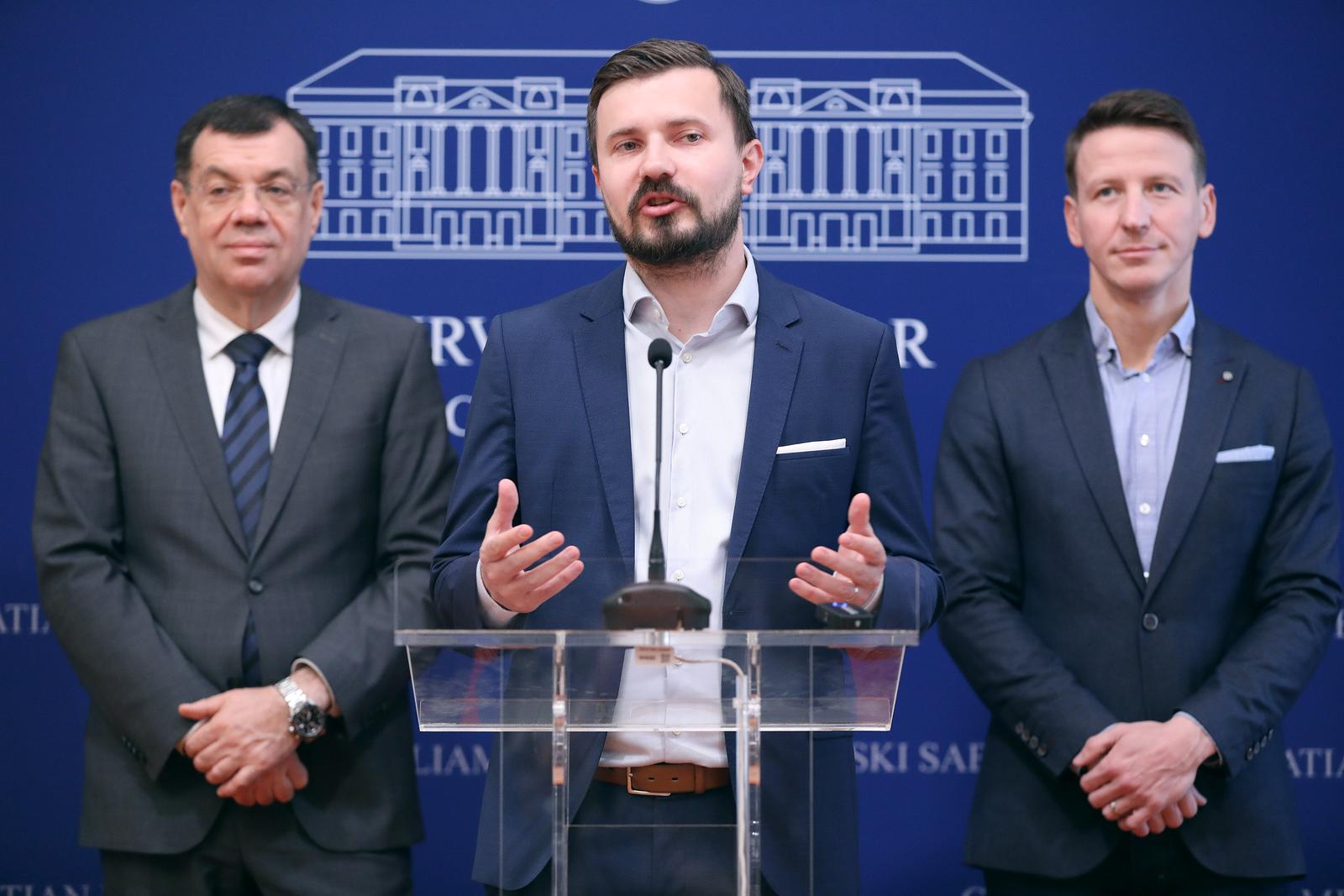 19.04.2023., Zagreb - U Hrvatskom saboru odrzana je konferencija za medije Kluba zastupnika Fokusa, Reformista i nezavisnih zastupnika o temi  "Prijedlog zakona o izmjenama Zakona o prekrsajima protiv javnog reda i mira". Damir Bajs, Davor Nadji, Dario Zurovec. Photo: Patrik Macek/PIXSELL