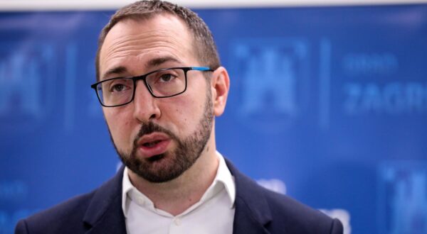 19.12.2023.,Zagreb - Gradonacelnik Grada Zagreba Tomislav Tomasevic i njegova zamjenica Danijela Dolenec odrzali su redovnu konferenciju za medije u prostorima Zicera Photo: Zeljko Hladika/PIXSELL