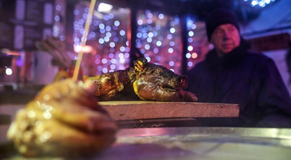 20.12.2022., Zagreb - U restoranu Brko & Brko u ponudi je i peceni odojak. Photo: Slavko Midzor/PIXSELL
