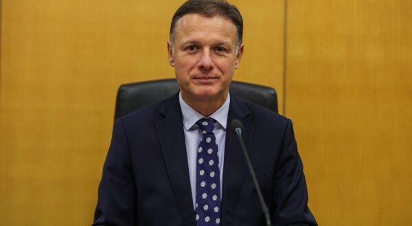 20.12.2023., Zagreb - 20. izvanredna sjednica Hrvatskoga sabora na kojoj ce se izglasati povjerenje Ministru gospodarstva i odrzivog razvoja Damiru Habijanu. Gordan Jandrokovic Photo: Luka stanzl/PIXSELL