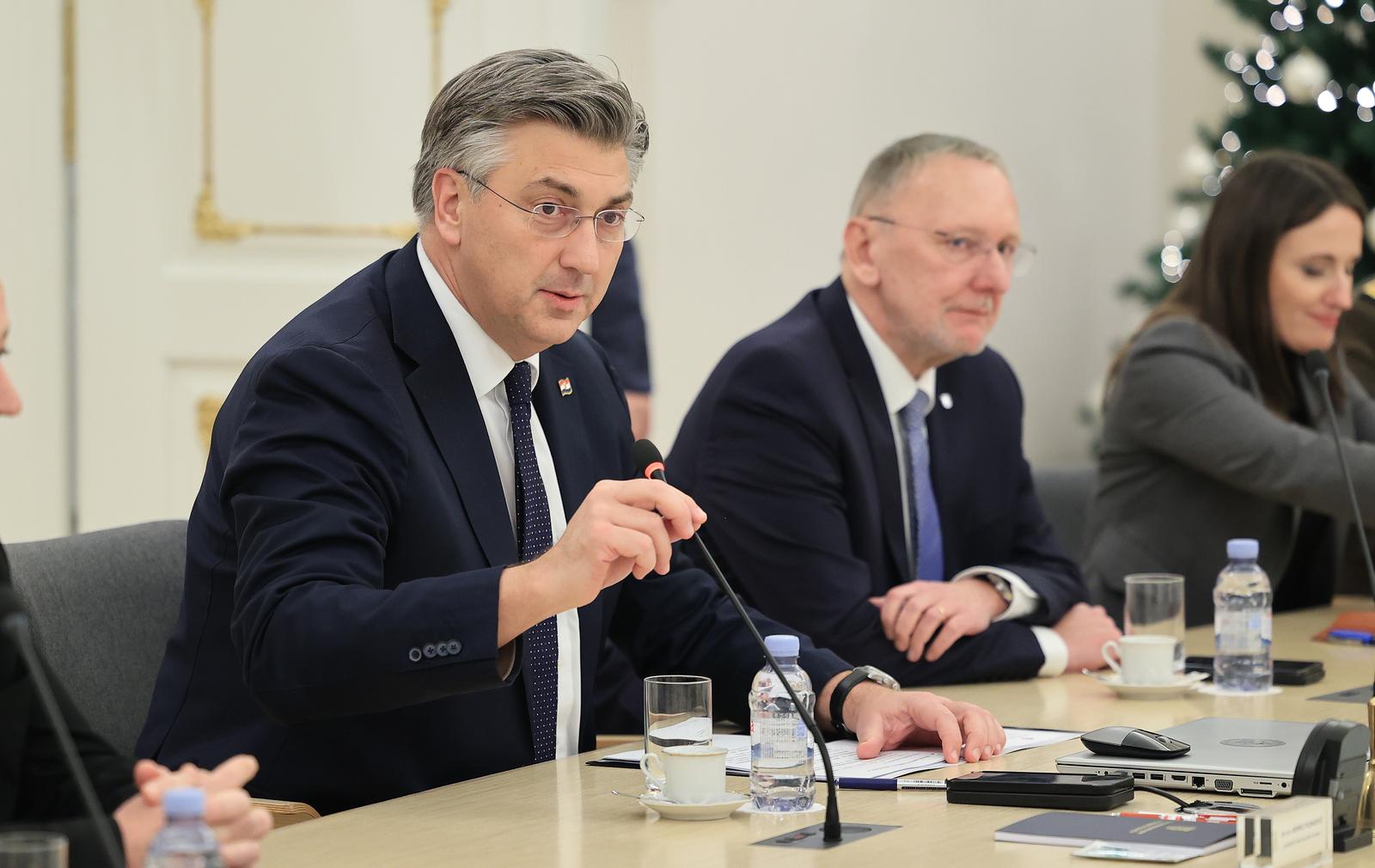 20.12.2023., Banski dvori, Zagreb - Predsjednik Vlade Andrej Plenkovic sastao se s predstavnicima Ministarstva obrane i Oruzanih snaga Republike Hrvatske. Photo: Marko Prpic/PIXSELL