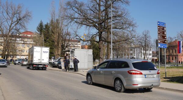 21.03.2022., Prijedor, Bosna i Hercegovina -  Nacelnik Sektora krim-policije PU Prijedor Radenko Basic rano jutros ubijen je u Prijedoru, u naselju Pecani. U vise gradova Republike Srpske, a posebno u samom Prijedoru je opsadno stanje, na ulicama su policajci koji kontroliraju sve vozace i putnike. 
 Photo: Dejan Rakita/PIXSELL