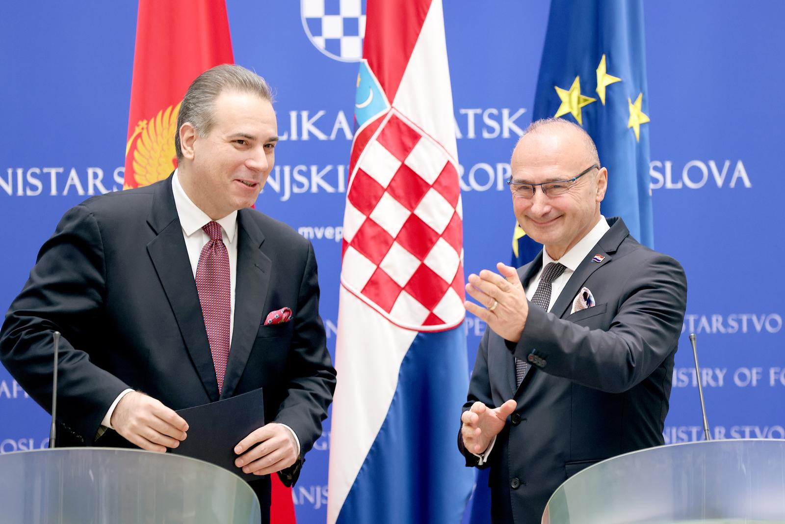 21.12.2023., Zagreb - Ministar vanjskih i europskih poslova Gordan Grlic Radman u Vladi RH sastao se danas s ministrom vanjskih poslova Crne Gore Filipom Ivanovicem. 
Nakon sastanka ministri su dali izjave za medije. Photo: Patrik Macek/PIXSELL