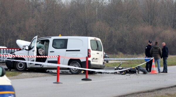 21.12.2023., Rugvica - U sudaru motocikla i kombija dvije su osobe poginule, policijski ocevid je u tijeku. Photo: Zeljko Hladika/PIXSELL