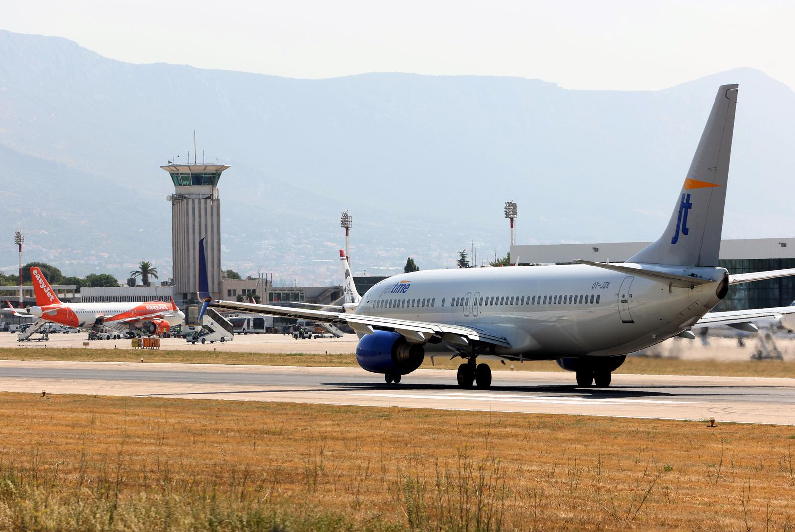 22.07.2023., Kastela - Zracna luka Split danas broji ukupno s polascima i dolascima 215 letova sa 55000 putnika koji ce proci kroz zracnu luku. Photo: Ivana Ivanovic/PIXSELL