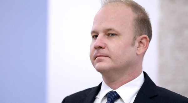 22.11.2023., Zagreb - U Saboru je pocela 70., tematska sjednica Odbora za pravosudje na kojoj se raspravlja o temi "Agrokor i pravni polozaj Republike Hrvatske". Nakon sjednice predsjednik odbora Misel Jaksic odrzao je konferenciju za medije.
.
 Photo: Patrik Macek/PIXSELL