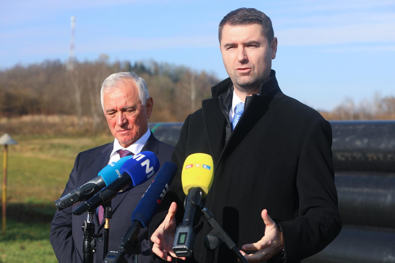23.11.2023., Bosiljevo - Predsjednik Vlade Andrej Plenkovic nazocio je svecanosti obiljezavanja pocetka radova na plinovodu Zlobin-Bosiljevo. Uz predsjednika Vlade dogadaju je nazocili su i ministar gospodarstva i odrzivog razvoja Davor Filipovic, Ivica Arar predsjednik uprave Plinacro te brojni uzvanici..  Photo: Kristina Stedul Fabac/PIXSELL
