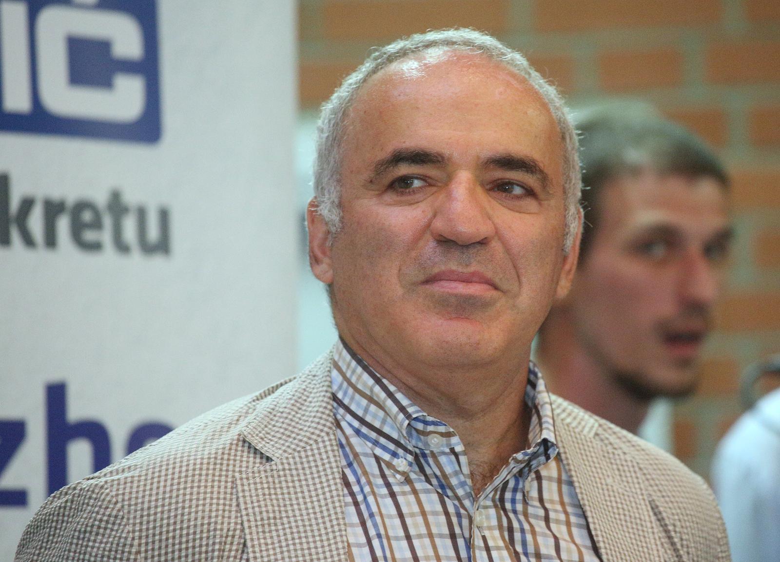 24.08.2018., Sesvete, Zagreb - Garry Kasparov, u organizaciji sahovskog kluba Sljeme Agroproteinka, odigrao simultanku na 20 ploca protiv mladih sahista i poznatih osoba. rPhoto: Zarko Basic/PIXSELL