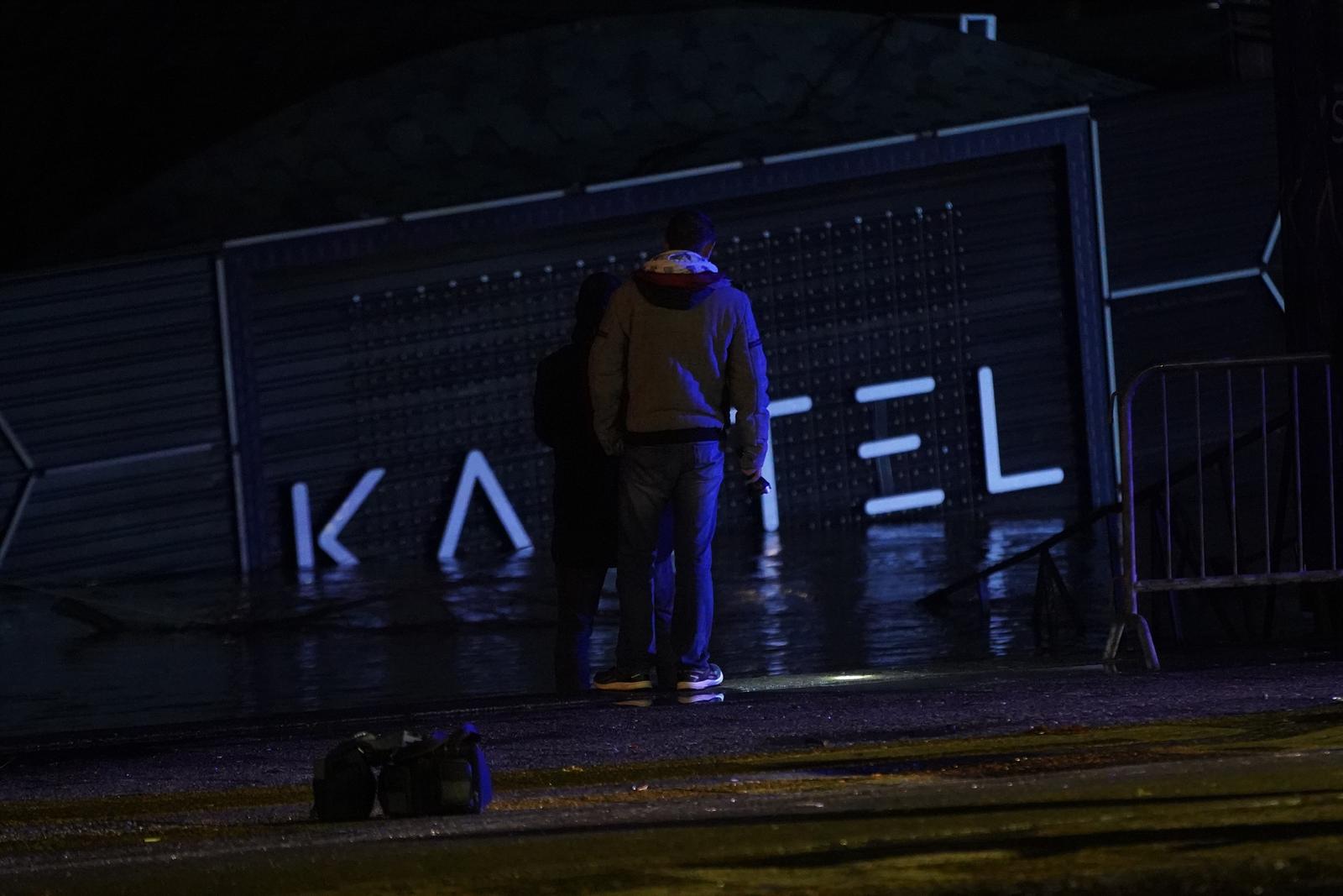 24, December, 2023, Belgrade - The Kartel raft, located next to the Belgrade Fair, sank.Photo: Antonio Ahel/ATAImages

24, decembar, 2023, Beograd - Splav Kartel smesten pored Beogradskog sajma je potonu. Photo: Antonio Ahel/ATAImages Photo: Antonio Ahel/ATA Images/PIXSELL