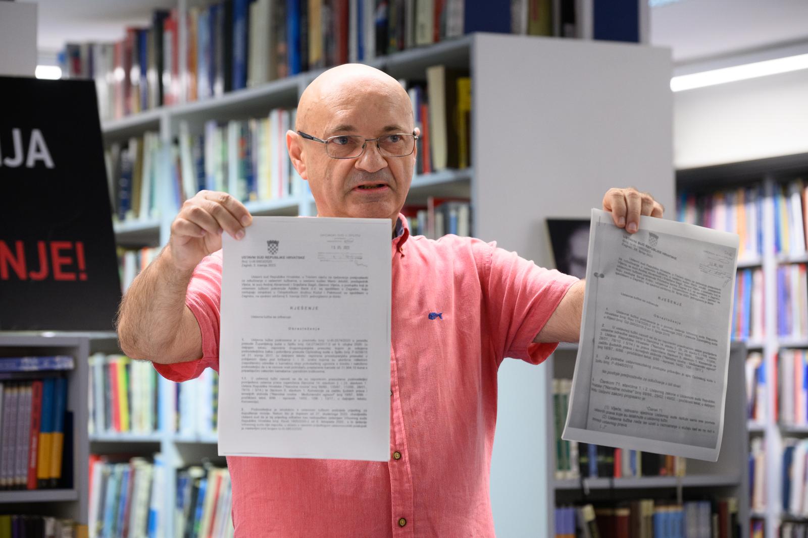 26.08.2023., Zagreb - Konferencija za novinare Udruge Franak o odlukama Ustavnog suda, koje se odnose na potrosace s konvertiranim kreditima u svicarskim francima i njihove pojedinacne tuzbe, odrzana je u Knjiznici i citaonici Bogdan Ogrizovic. Goran Aleksic.
 Photo: Davor Puklavec/PIXSELL