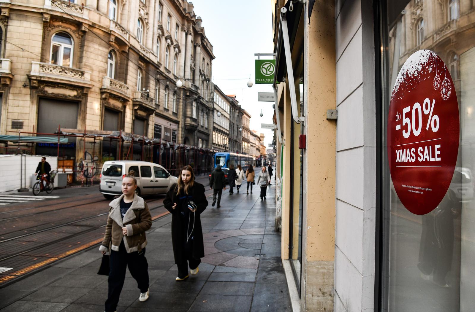 27.12.2023., Zagreb - Pocela su sezonska snizenja Photo: Josip Regovic/PIXSELL