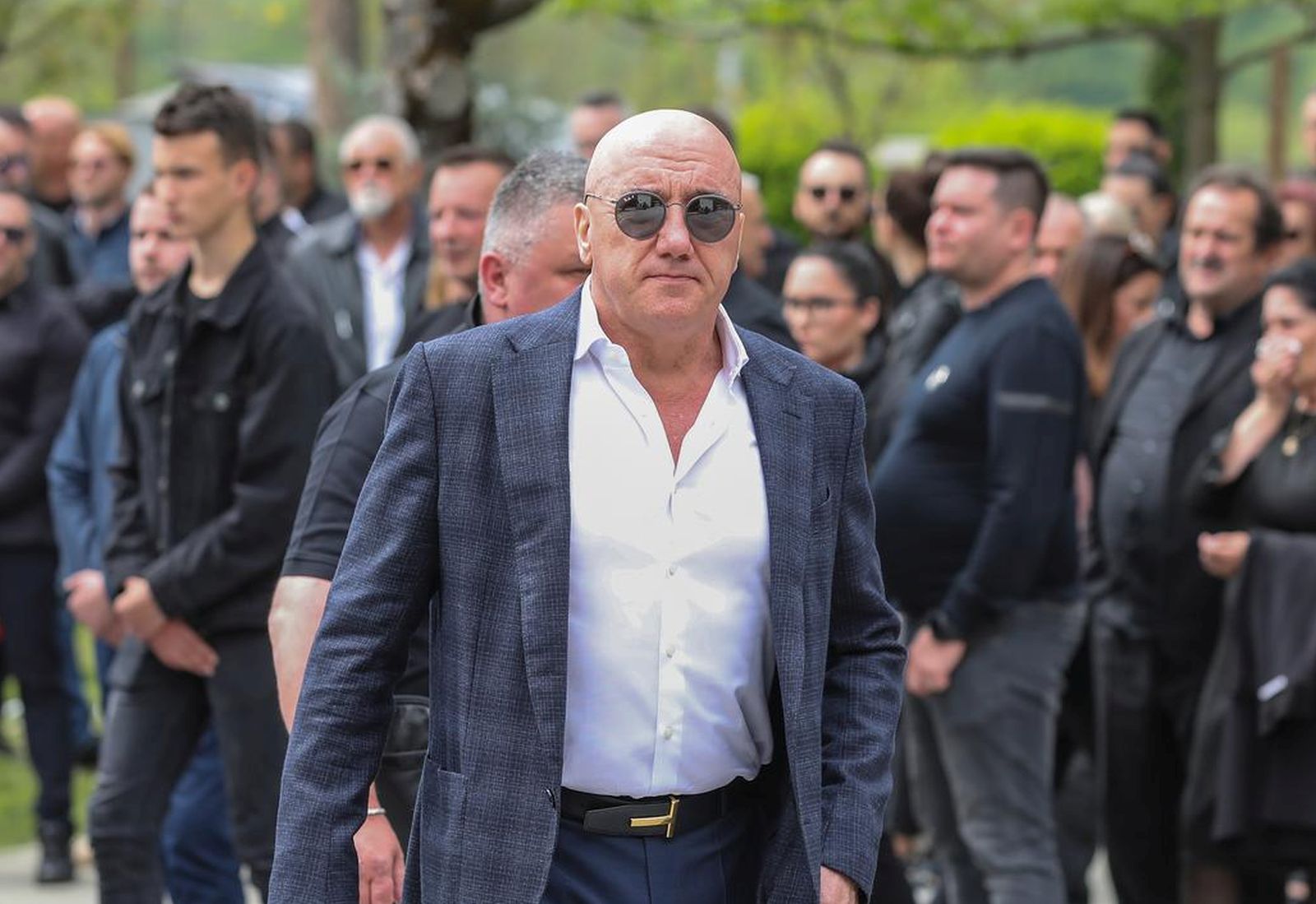 28.04.2023., Zagreb - Pogreb Tomislava Sablje, koji je ubijen u nocnom klubu "Ritz", odrzan je na groblju Markovo Polje. Optuzenik iz Uskokove akcije Tebra Tomislav Sabljo ubijen je hicima iz vatrenog oruzja u nakon fizickog sukoba vise osoba.   Zoran Pripuz Photo: Jurica Galoic/PIXSELL