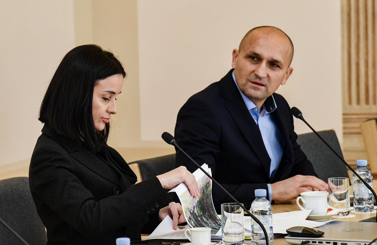 29.11.2023., Zagreb  - Predsjednik Vlade Andrej Plenkovic odrzao je sastanak s clanovima Vlade i predstavnicima nadleznih institucija u vezi suzbijanja africke svinjske kuge Photo: Josip Regovic/PIXSELL