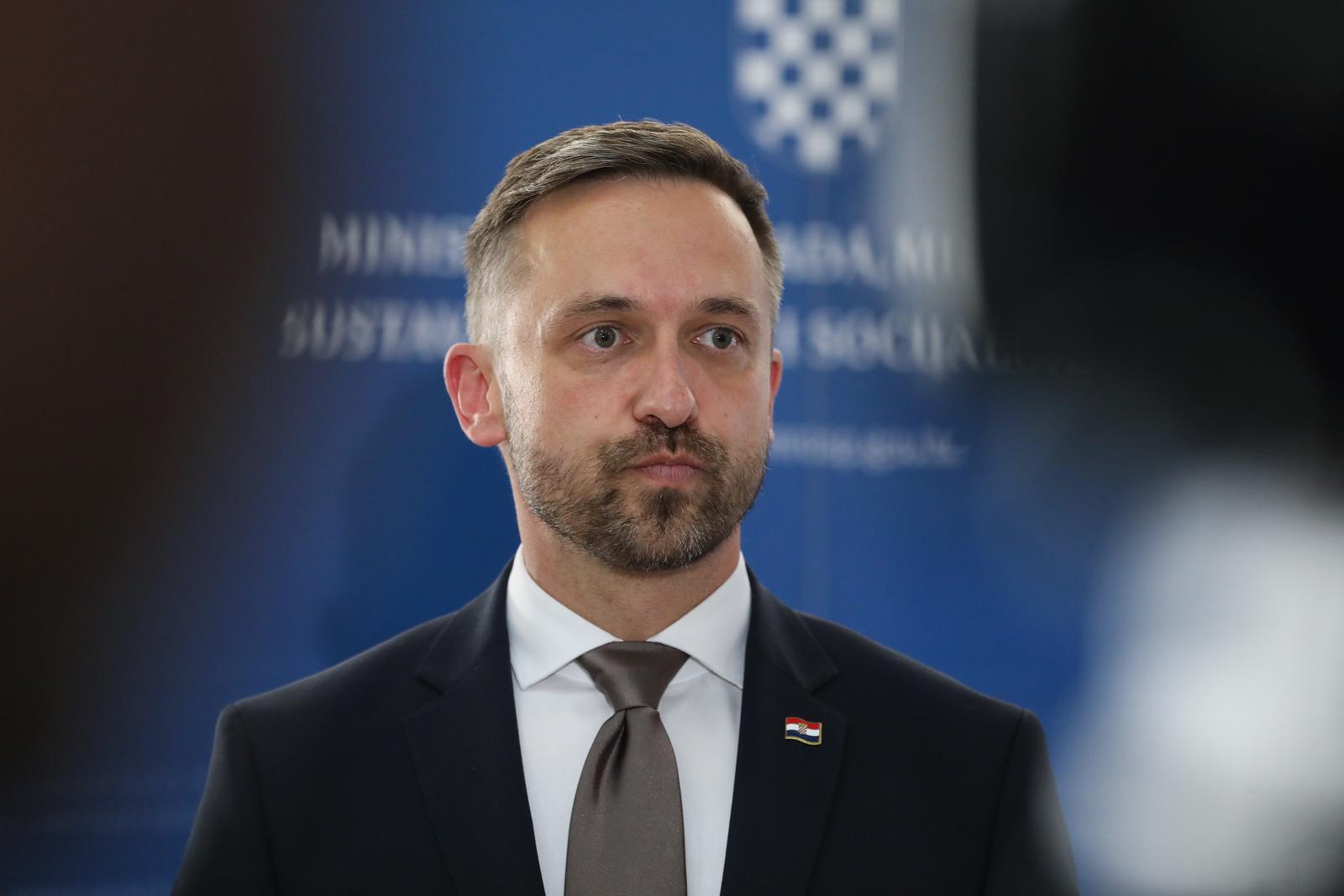 29.11.2023., Zagreb - Konferencija za medije u Ministarstvu rada, mirovinskog sustava, obitelji i socijalne politike nakon sjednice Nacionalnog vijeca za umirovljenike i starije osobe. ministar rada, mirovinskoga sustava, obitelji i socijalne politike Marin Piletic Photo: Robert Anic/PIXSELL