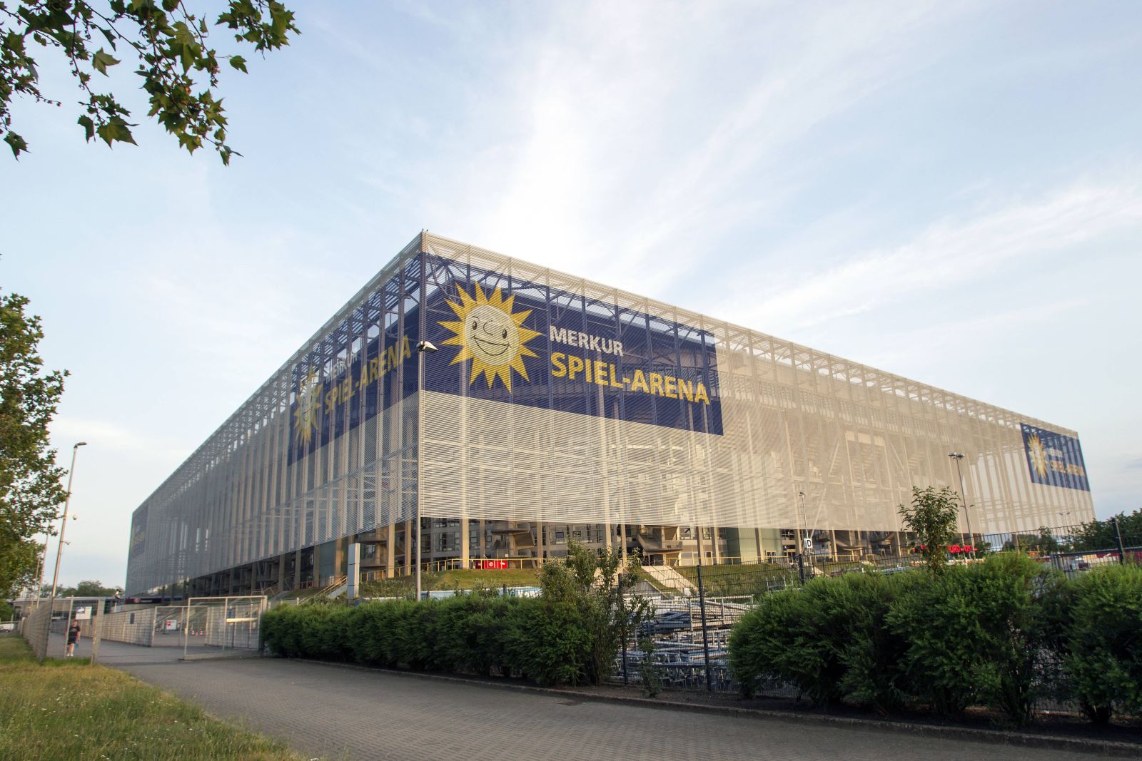 Merkur Spiel Arena General view of the Merkur Spiel-Arena in Düsseldorf, Germany on June 17, 2021. Merkur Spiel-Arena is the home stadium of the Bundesliga team Fortuna Düsseldorf. Previously this multi functional stadium was called Esprit Arena, LTU Arena and Düsseldorf Arena. This stadium was opened in 2004, designed by JSK Architekten.
