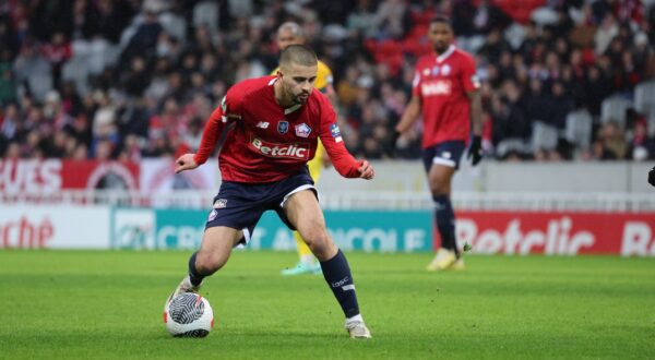 Edon ZHEGROVA LOSC Lille lors du match LOSC vs GOLDEN LION SAINT-JOSEPH, Coupe de France 32e de finale, Decathlon Arena stade Pierre Mauroy, le 6 janvier 2024 FOOTBALL : LOSC vs GOLDEN LION SAINT-JOSEPH - COUPE DE FRANCE - 06/01/2024 LaurentSanson/Panoramic PUBLICATIONxNOTxINxFRAxBEL