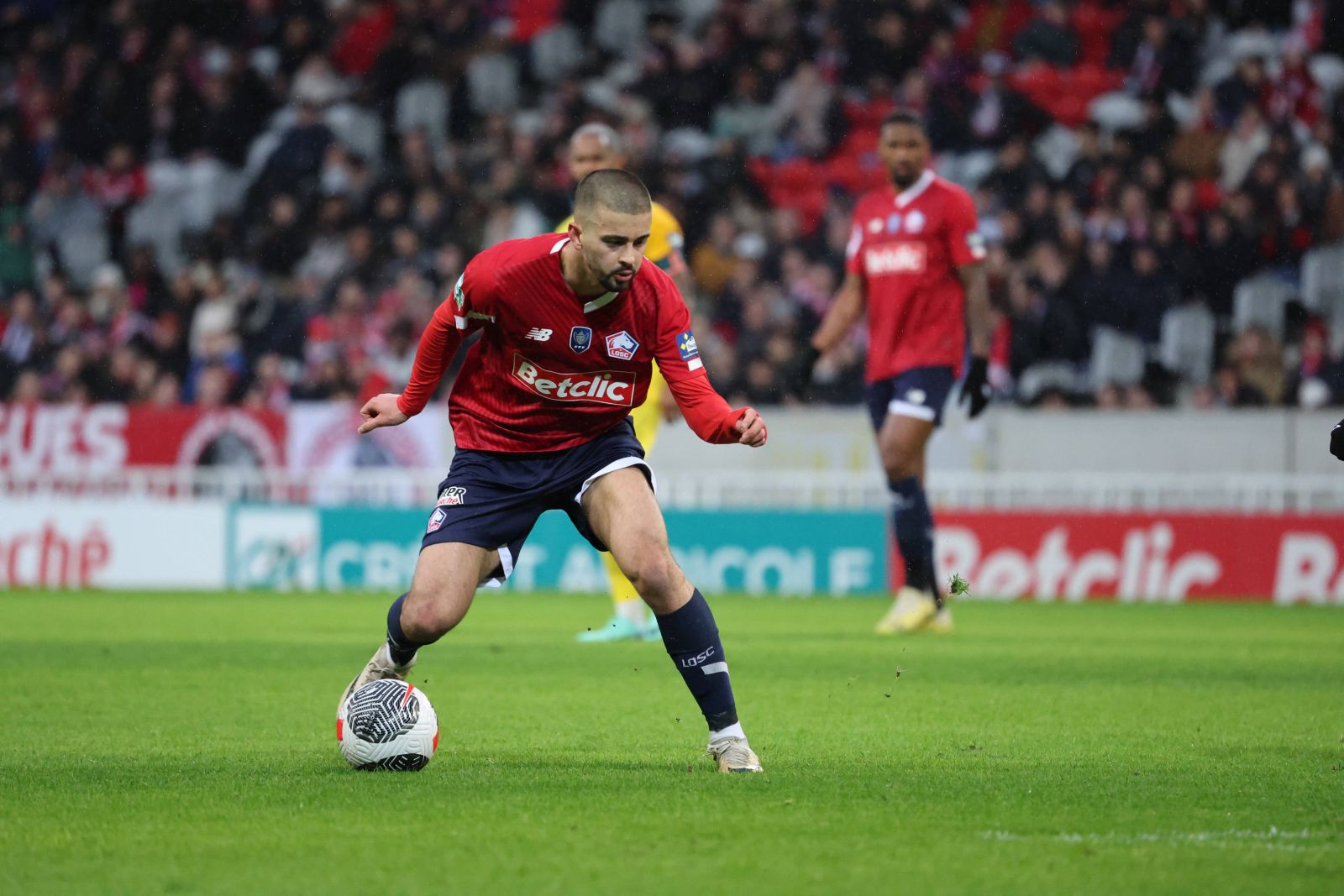 Edon ZHEGROVA LOSC Lille lors du match LOSC vs GOLDEN LION SAINT-JOSEPH, Coupe de France 32e de finale, Decathlon Arena stade Pierre Mauroy, le 6 janvier 2024 FOOTBALL : LOSC vs GOLDEN LION SAINT-JOSEPH - COUPE DE FRANCE - 06/01/2024 LaurentSanson/Panoramic PUBLICATIONxNOTxINxFRAxBEL