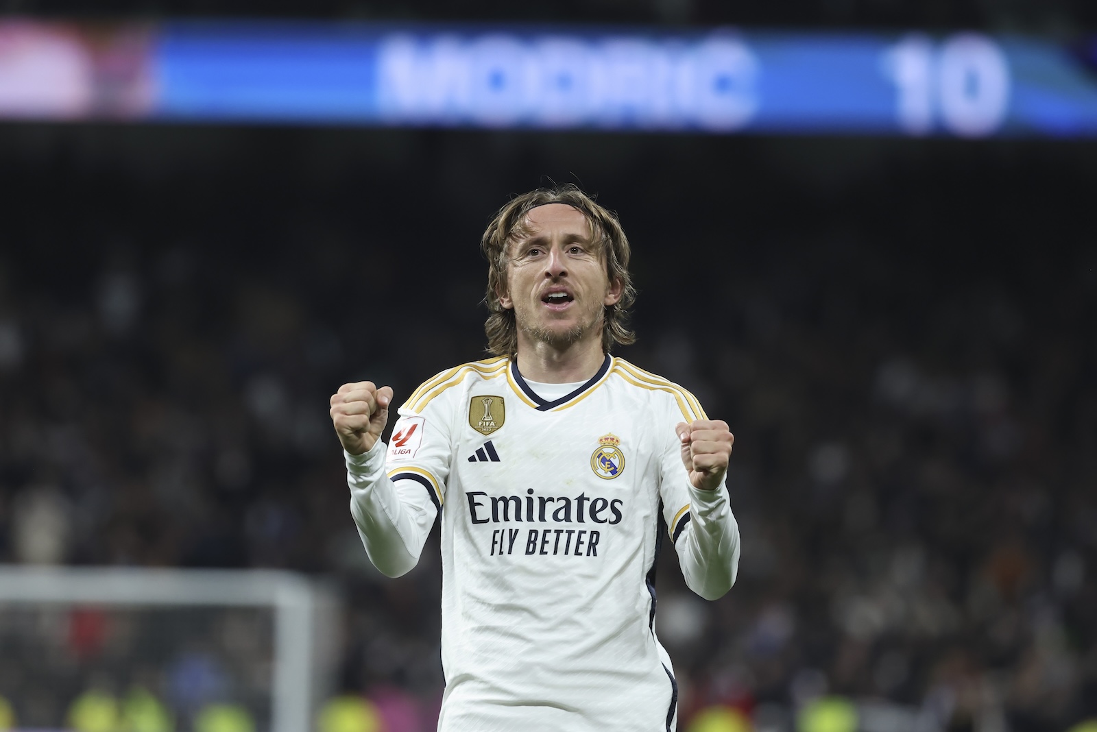 epa11035158 Real Madrid's Luka Modric celebrates after scoring the 4-1 goal during the Spanish LaLiga soccer match between Real Madrid and Villarreal CF, in Madrid, Spain, 17 December 2023.  EPA/Kiko Huesca