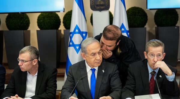epa11042787 Israeli Prime Minister Benjamin Netanyahu (2-L), chairs a cabinet meeting at the Kirya military base, which houses the Israeli Ministry of Defence, in Tel Aviv, Israel, 24 December 2023.  EPA/Ohad Zwigenberg / POOL