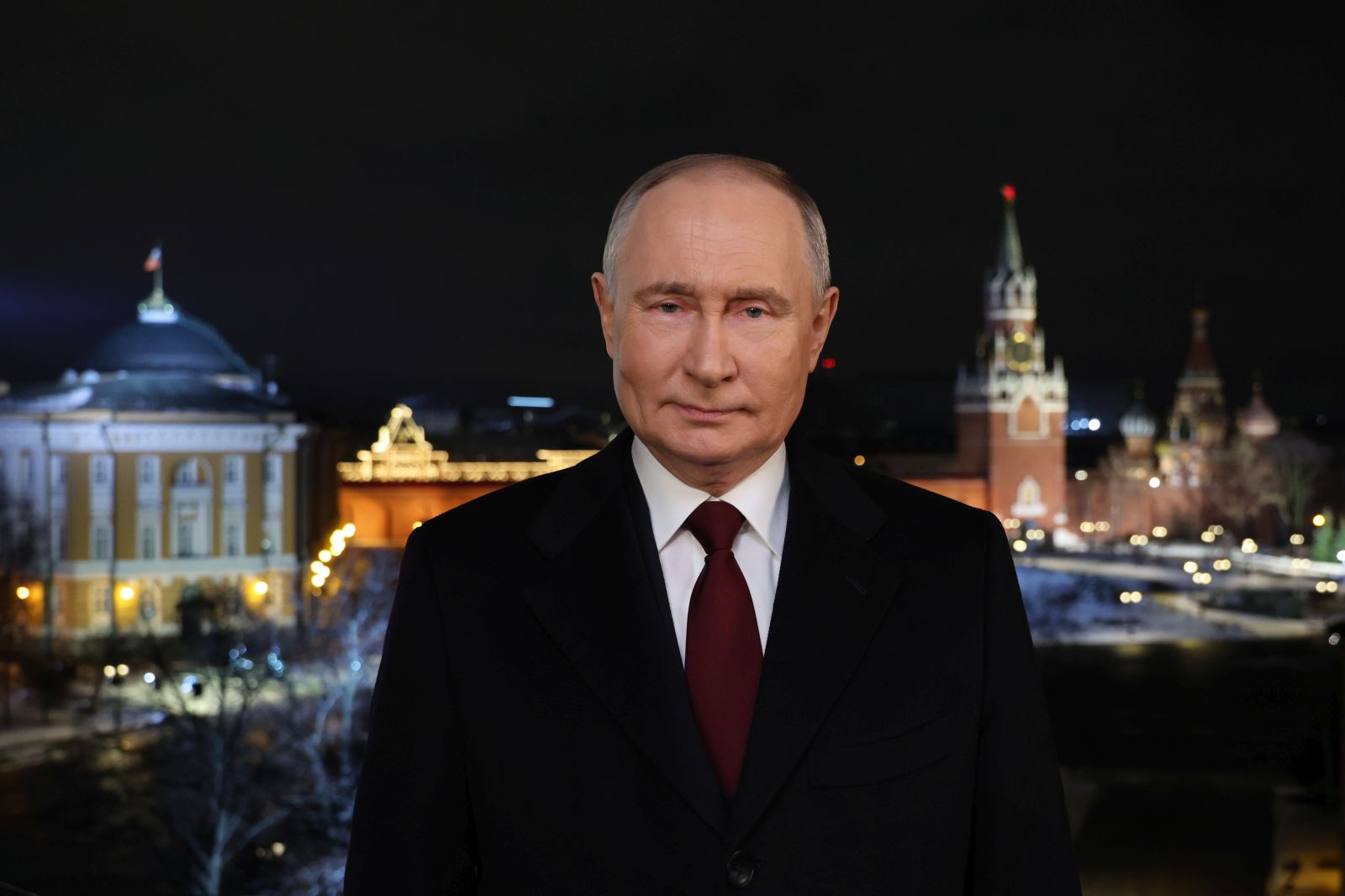 epa11051344 Russian President Vladimir Putin speaks during his annual New Year's address to the nation in Moscow, Russia, 31 December 2023.  EPA/GAVRIIL GREGOROV / SPUTNIK / KREMLIN POOL