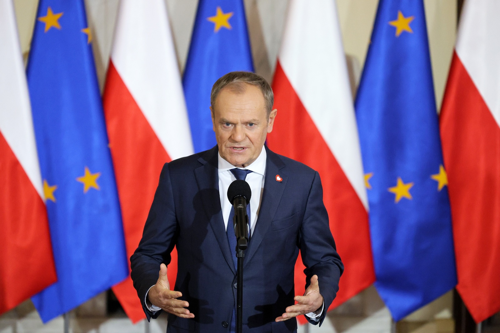 epa11055461 Polish Prime Minister Donald Tusk speaks during a press conference after a meeting of his cabinet at the PM's Office in Warsaw, Poland, 03 January 2024. Prime Minister Tusk announced that after the next cabinet meeting the government will present information on financial abuse in public institutions by the former ruling party, which he described as 'hair-raising'.  EPA/PAWEL SUPERNAK POLAND OUT