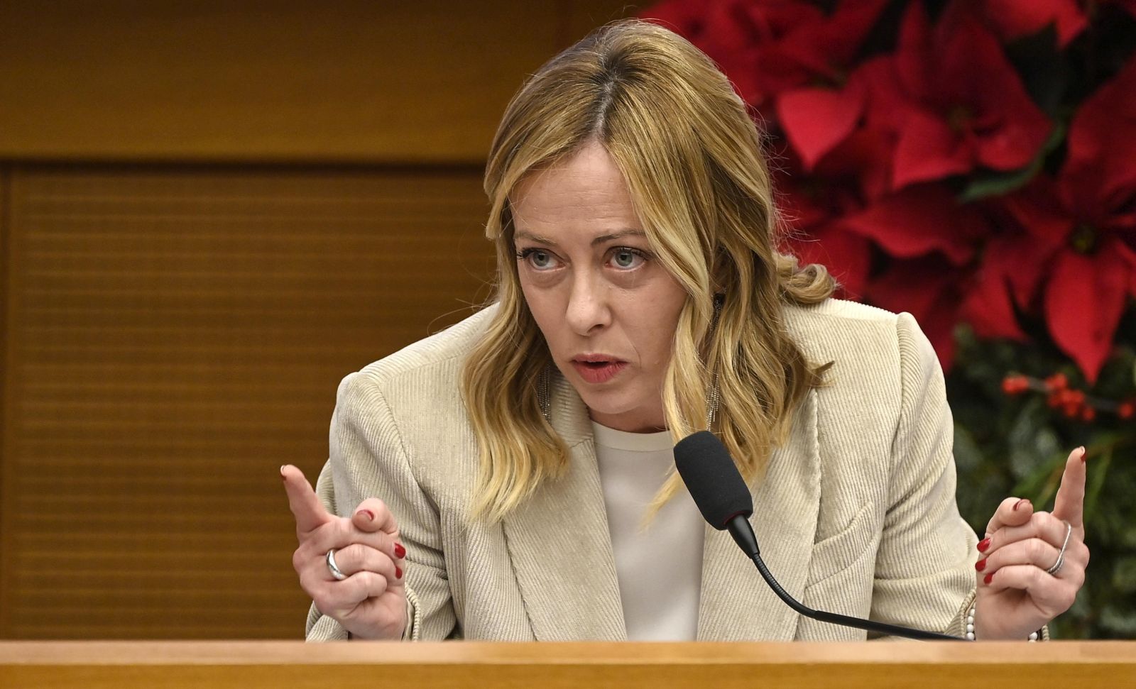epa11056686 Italian Prime Minister Giorgia Meloni attends the traditional end-of-year press conference in Rome, Italy, 04 January 2024. Meloni's end-of-year press conference was initially scheduled before Christmas, but for health reasons was postponed to 04 January.  EPA/RICCARDO ANTIMIANI