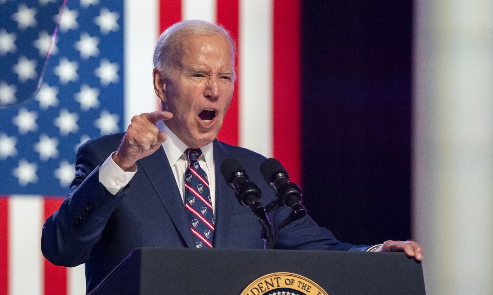 epa11059756 US President Joe Biden delivers remarks at a campaign event 10 miles from Valley Forge National Historical Park in Blue Bell, Pennsylvania, USA, 05 January 2024. President Biden's remarks focused on his criticism of Former US President Donald J. Trump calling him a threat to democracy and compared Trump's rhetoric to that of Nazi Germany.  EPA/SHAWN THEW