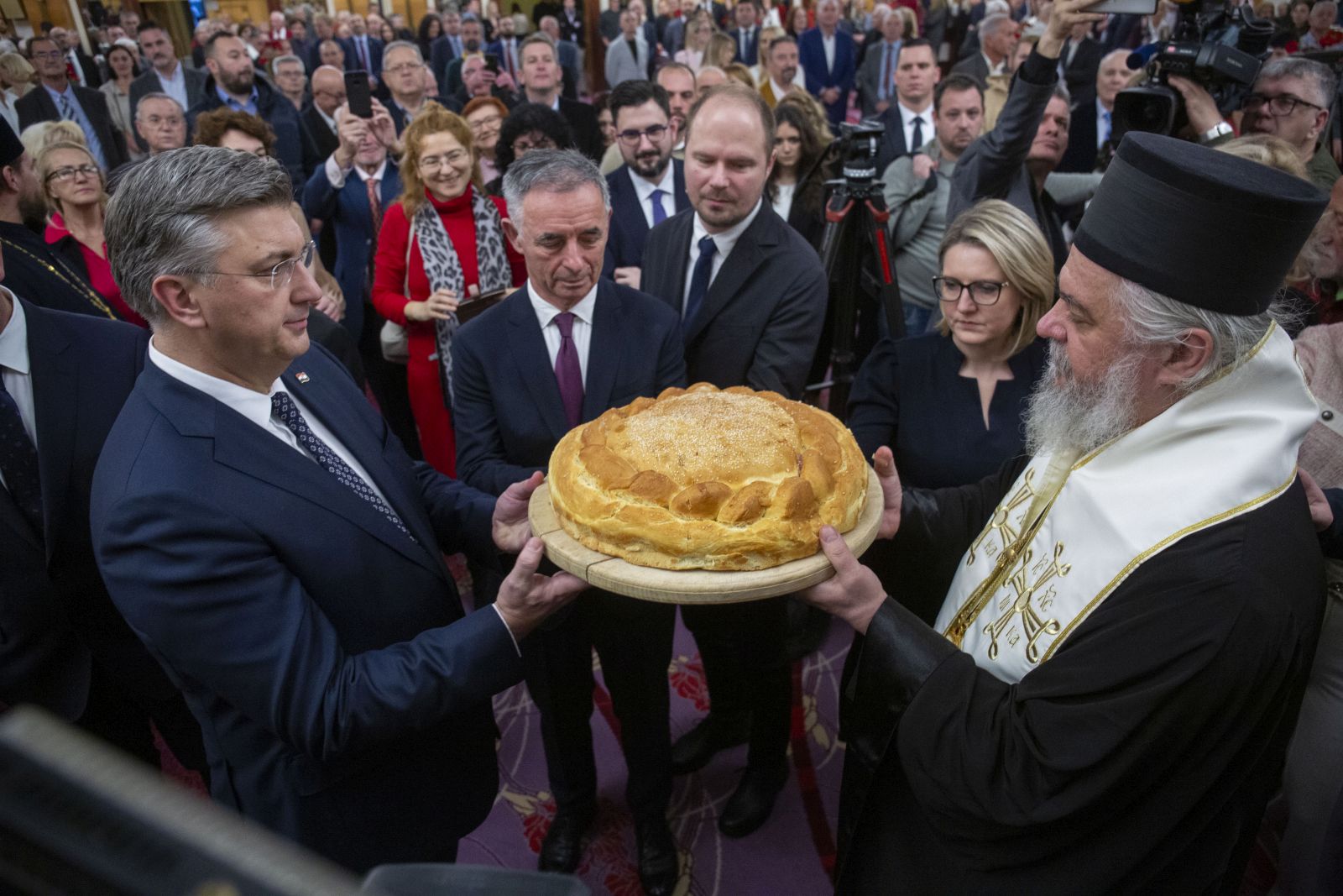 Zagreb, 06.01.2024 -  Primanje u povodu proslave Božića po julijanskom kalendaru u organizaciji Srpskog narodnog vijeća. Na fotografiji Andrej Plenković, Milorad Pupovac.  foto HINA/ Daniel KASAP/ dk